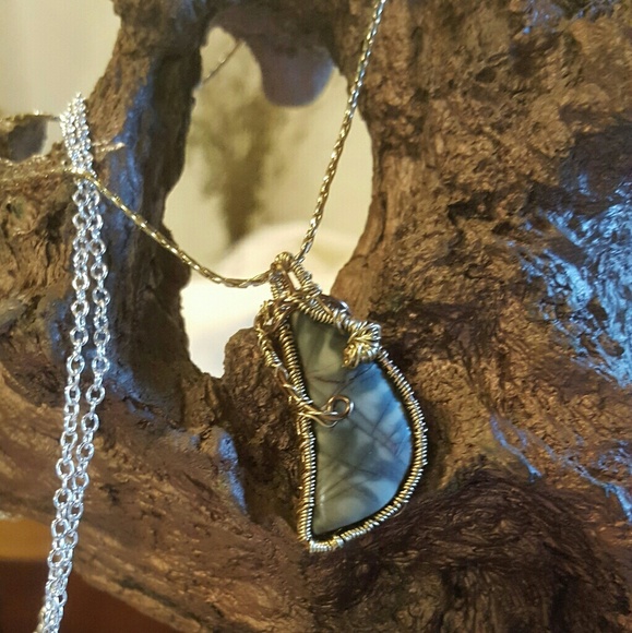 Healing Stones and Crystals,, hand weaved by Me - Picture 3 of 5